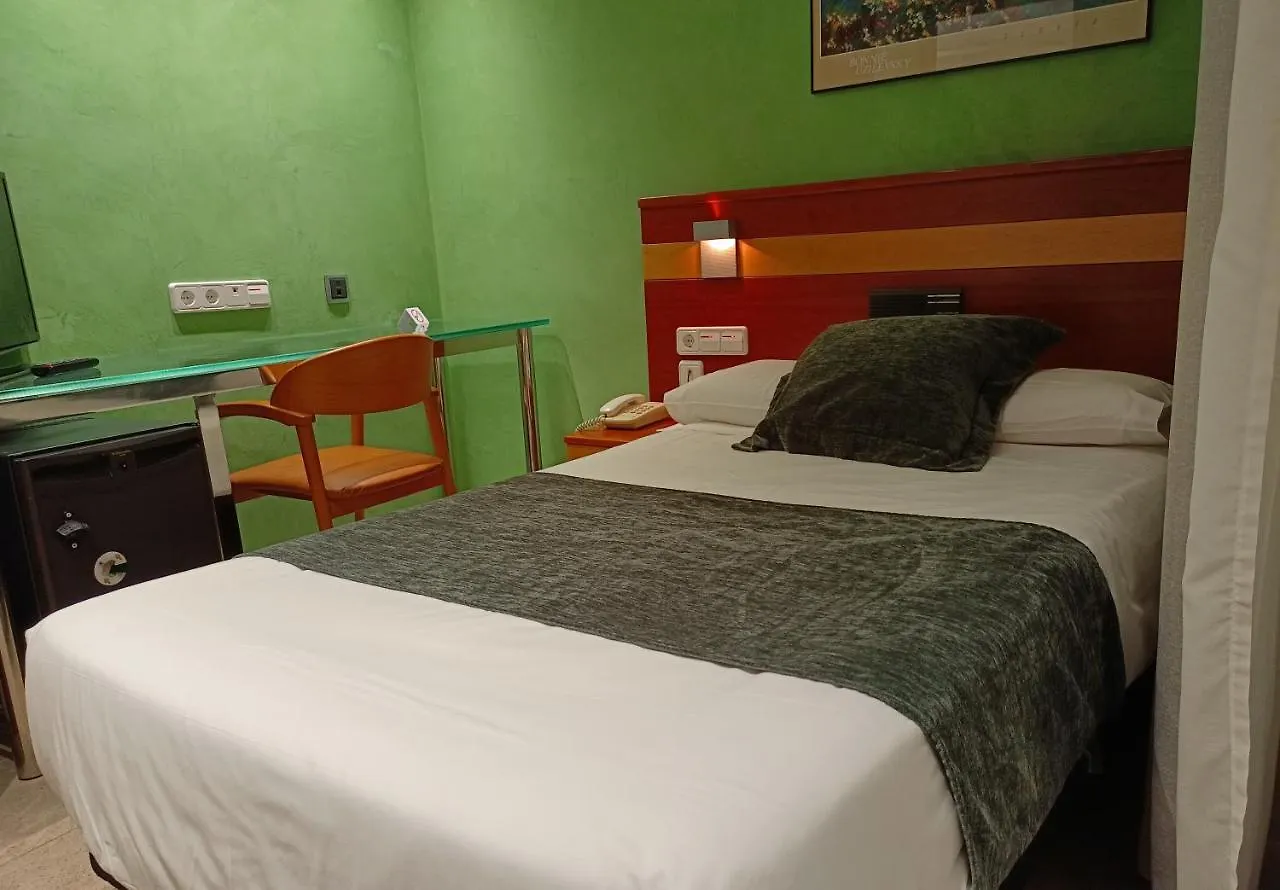 Hotel Iris 그라노예르스