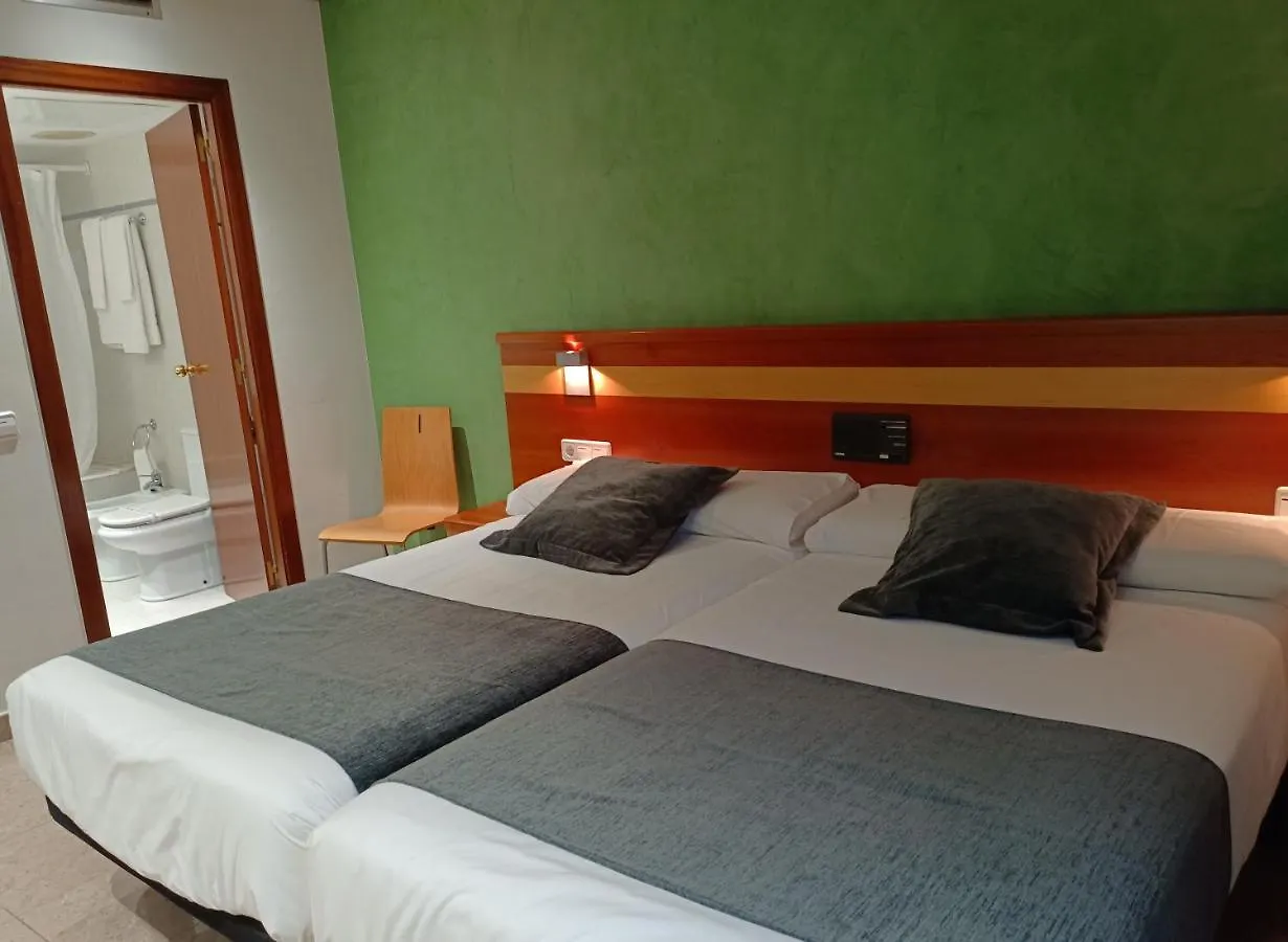 ***  Hotel Iris 그라노예르스 스페인
