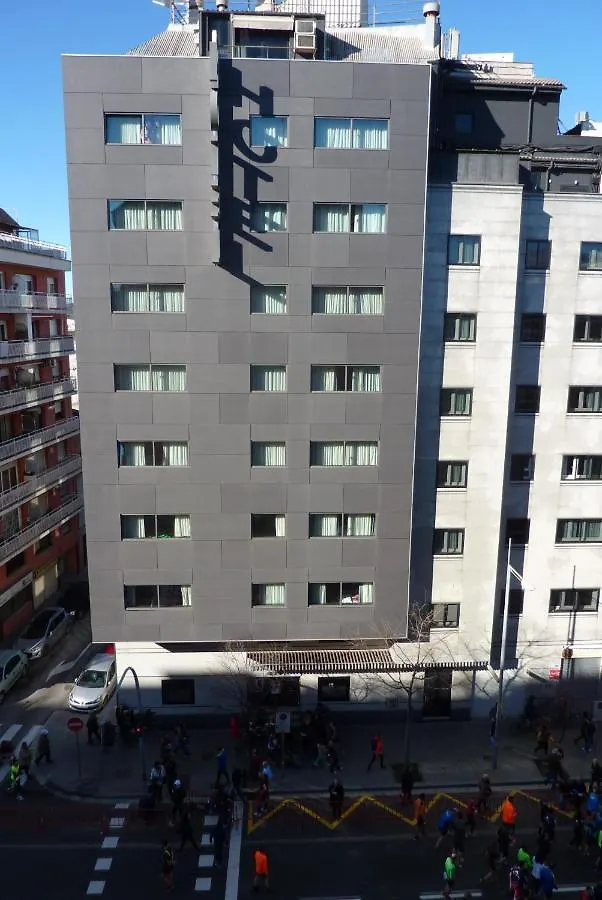 Hotel Iris 그라노예르스